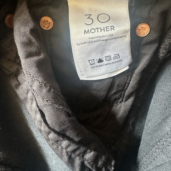 MOTHER “The Insider Crop Step Fray” Jeans In Not Guilty Wash Size 30 Like New! - Picture 11 of 13